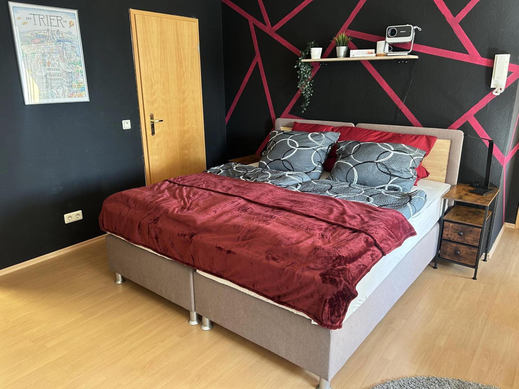 Zentrale Ferienwohnung Trier-Euren Mit Heimkino, Kueche, Wallbox & Kostenlose Fahrraeder Dış mekan fotoğraf
